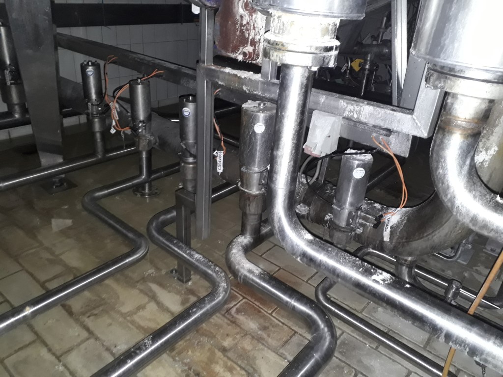 Alfa Laval 36 x Valves and swingbend panels